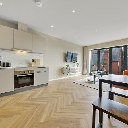 Oyo Fine B&B Hanwell Екстериор снимка