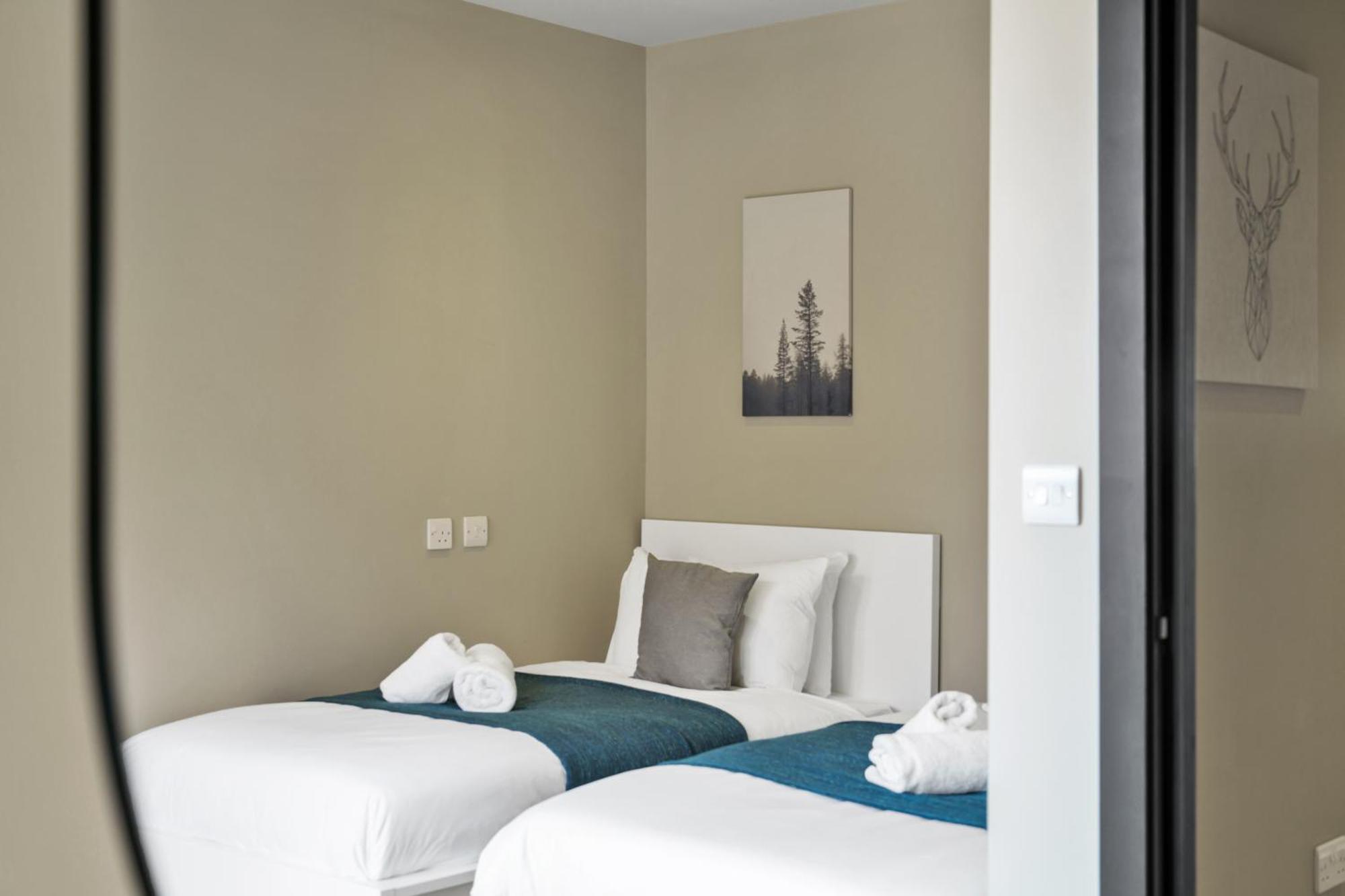 Oyo Fine B&B Hanwell Екстериор снимка